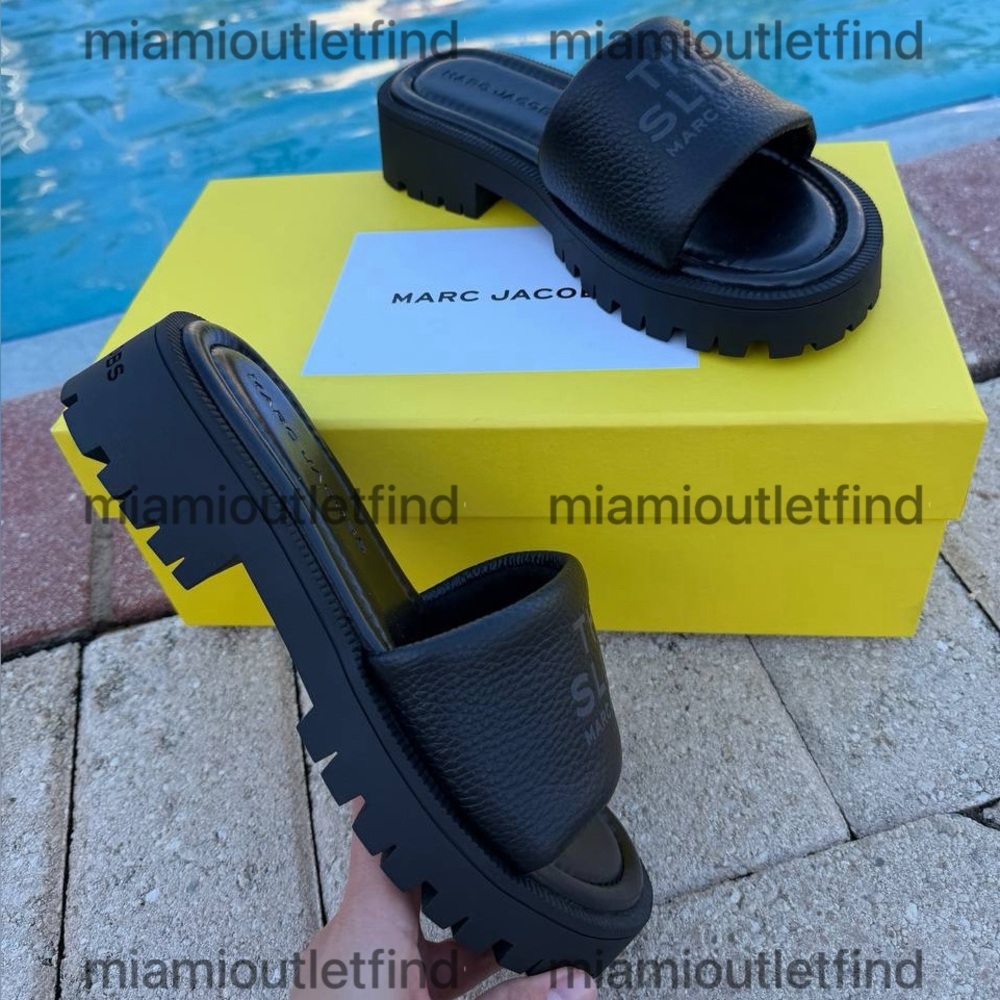 Marc Jacobs Black Chunky Logo Slide Sandals - Picture 3 of 5